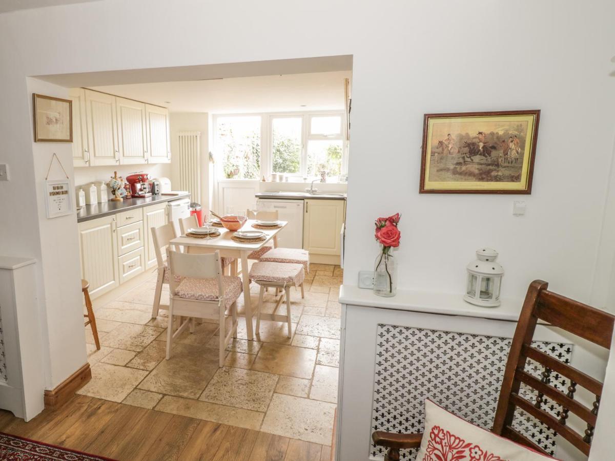 April Cottage Broadway  Ngoại thất bức ảnh